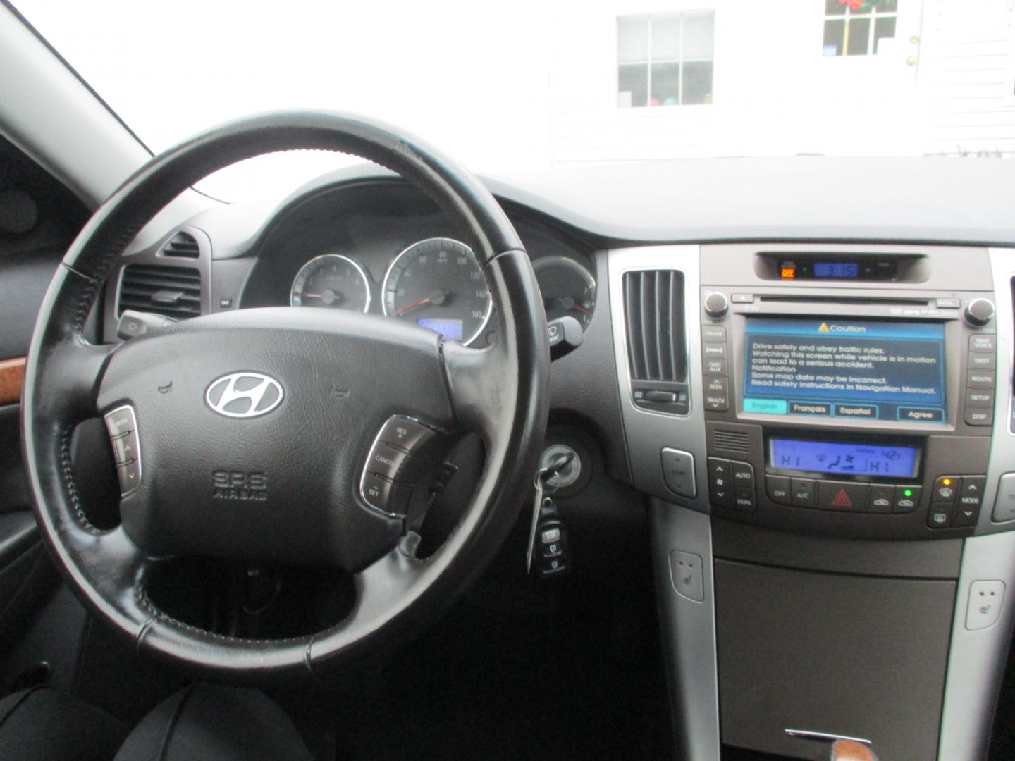 2010 BLACK Hyundai Sonata (5NPEU4AC7AH) , AUTOMATIC transmission, located at 540a Delsea Drive, Sewell, NJ, 08080, (856) 589-6888, 39.752560, -75.111206 - Photo#17